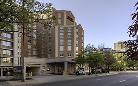 Hampton Inn & Suites Arlington Crystal City Dca